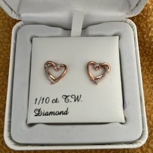 1/10 ct diamond heart shaped earrings